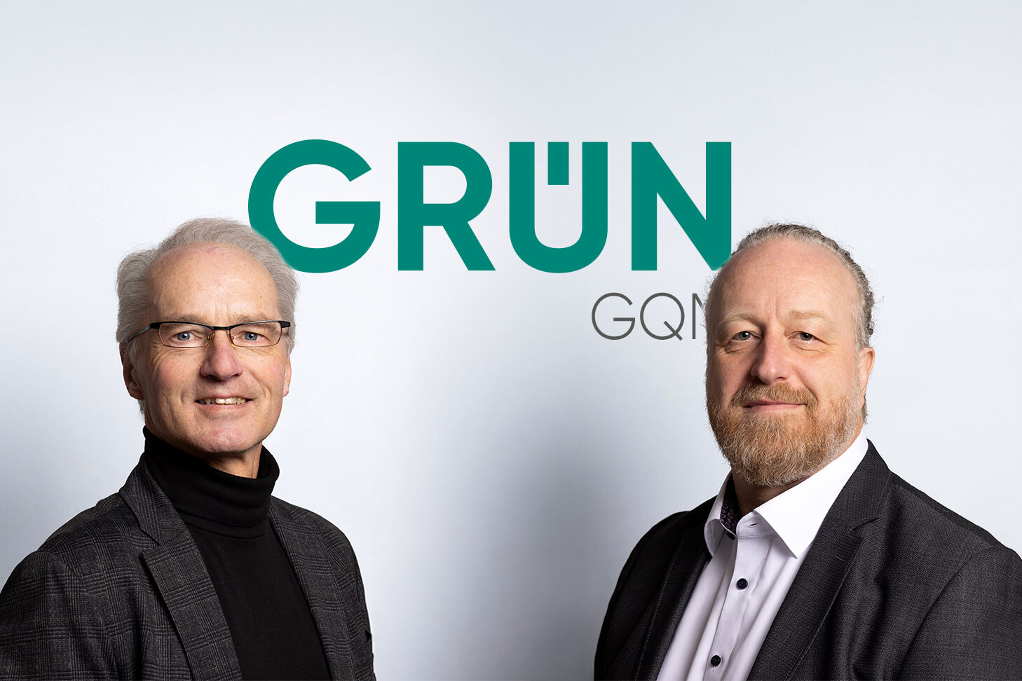 Generationenwechsel bei GRÜN GQM GmbH: Jens Höfner (rechts) übernimmt die Geschäftsführung von Dr. Johannes Schraml.