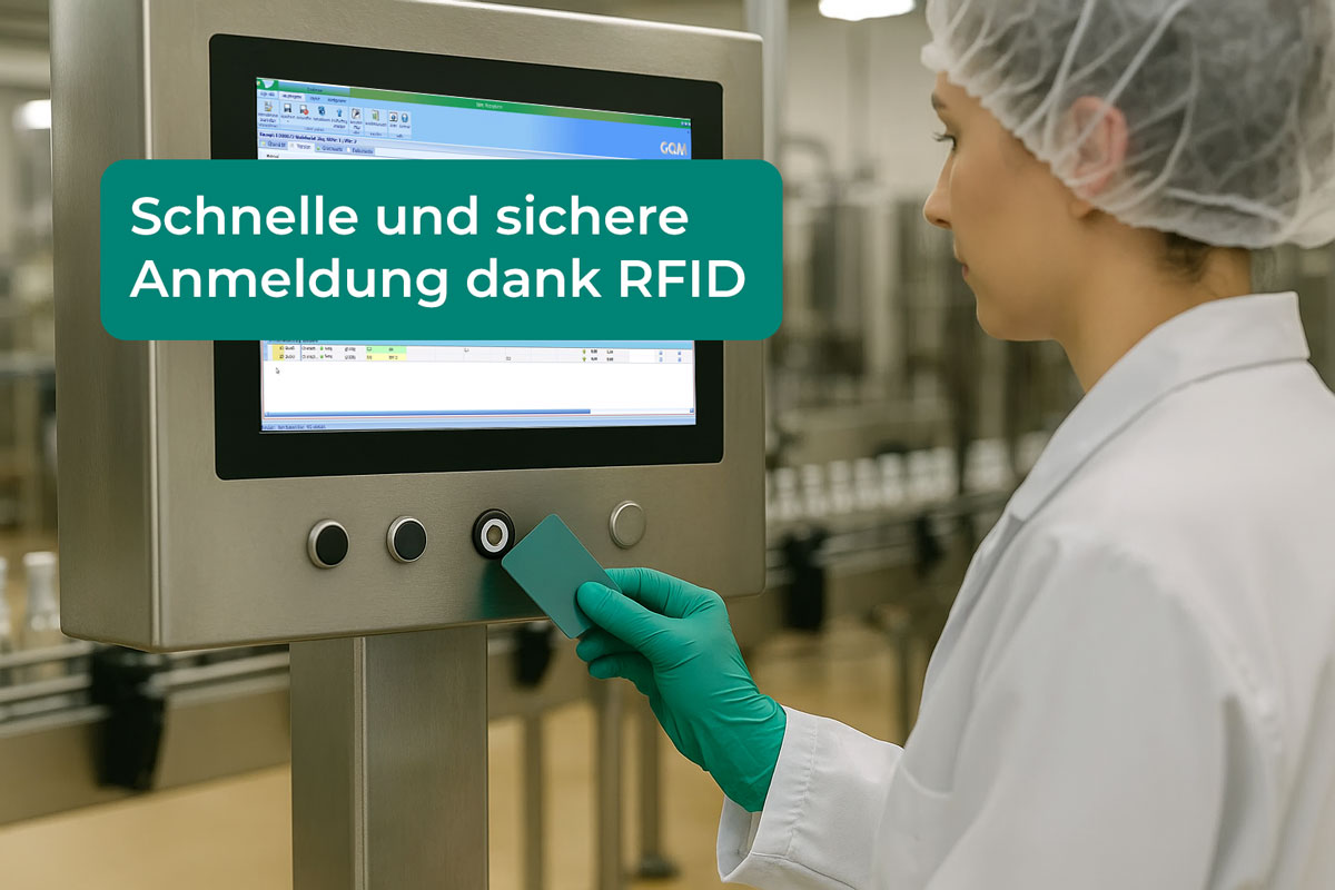 Mitarbeiterin meldet sich mit RFID-Karte am Forsis Industrieterminal an